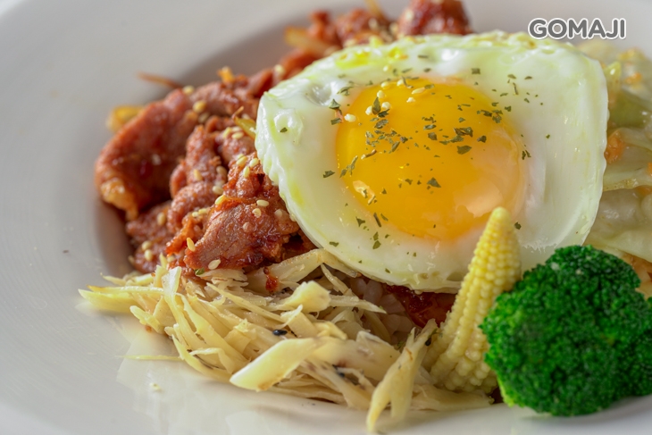 蜜汁沙茶梅花豬飯