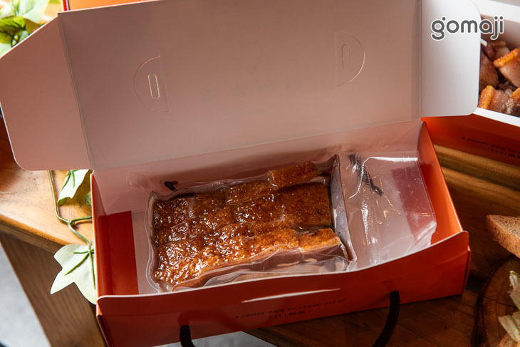 冷凍包裝的半斤脆皮烤豬