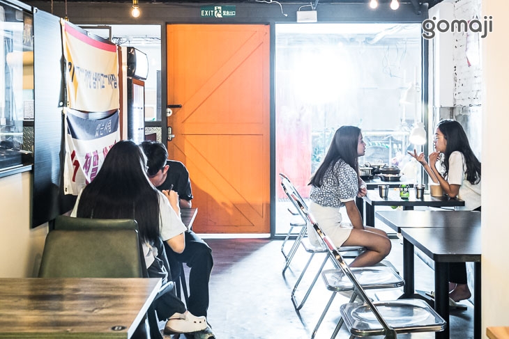 摸摸韓食堂 모모식당(台中一中店)