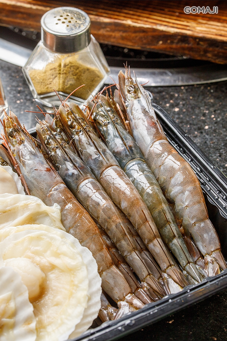 黑金鋼白蝦12隻 + 扇貝八顆