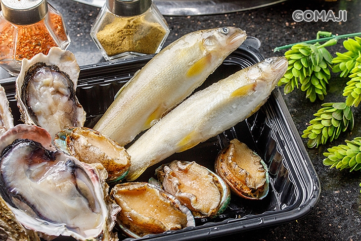 鮑魚八顆 + 生蠔八顆 + 香魚二條