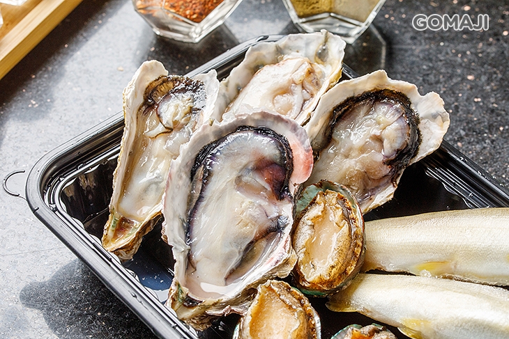 鮑魚八顆 + 生蠔八顆 + 香魚二條