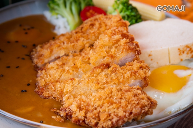 炸豬排咖喱飯