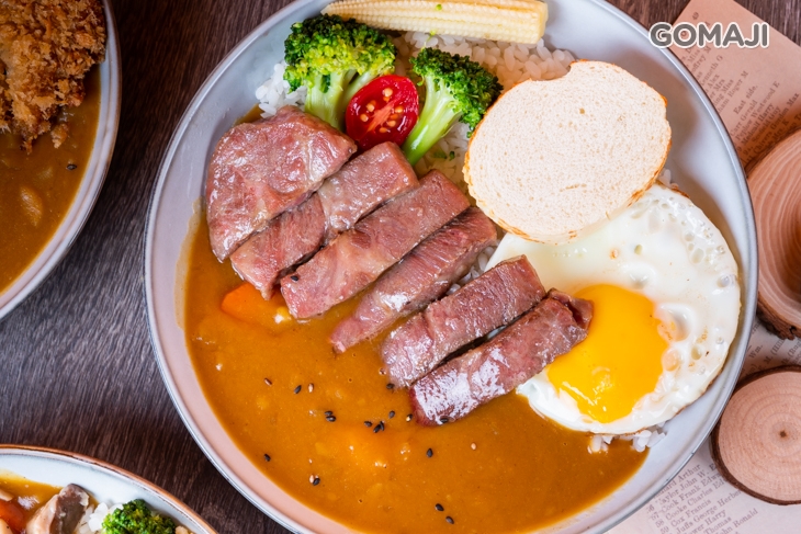 牛小排咖喱飯