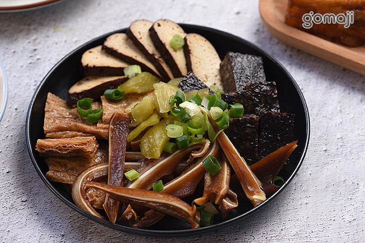 大溪黑豆干/豬耳朵/米血糕/豆皮