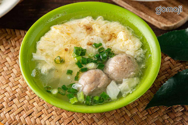 貢丸加蛋湯