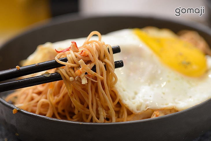 古早味剁椒雞絲拌麵