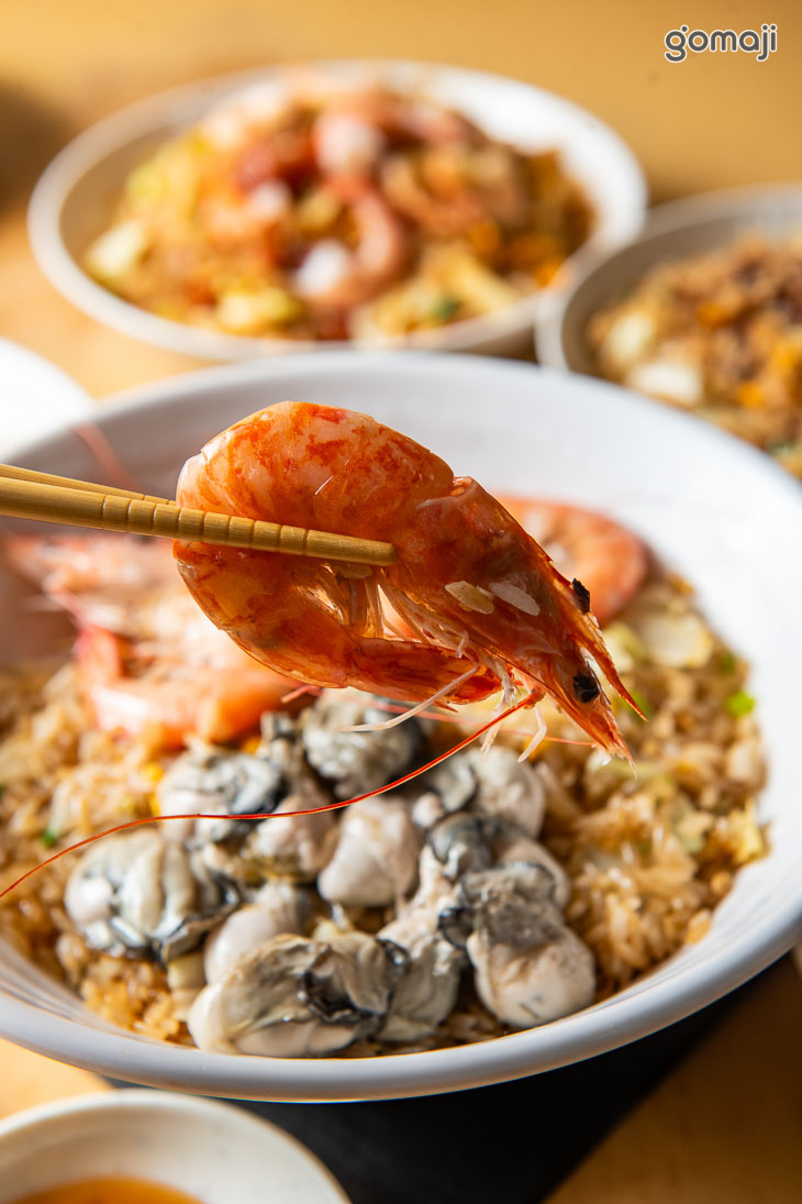 大白蝦蚵雙拼炒飯