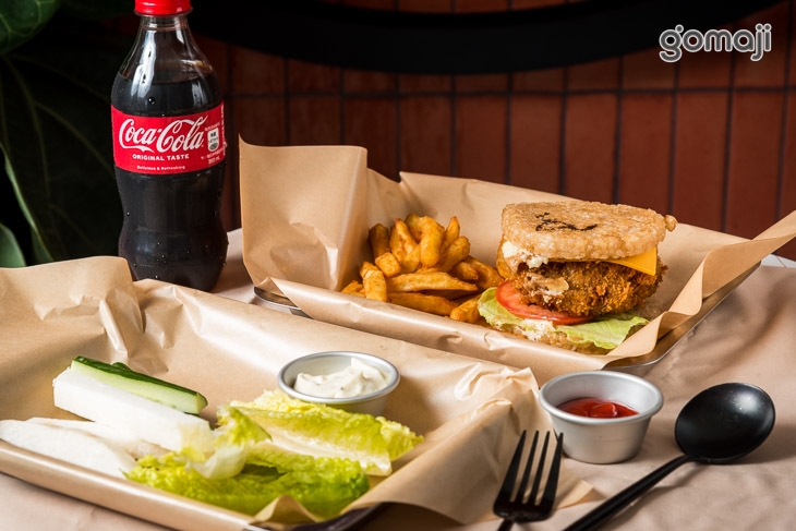  A.赤翼慶開幕首推單人餐 