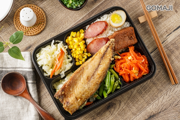 豪華鯖魚便當