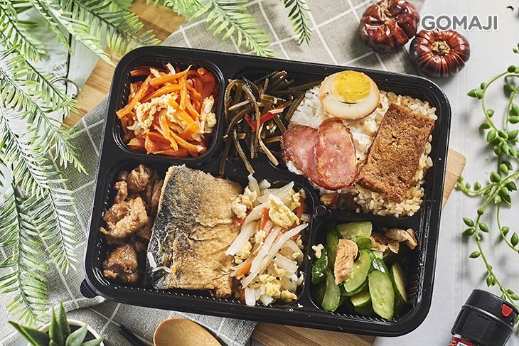 豪華雞丁鯖魚雙拼飯