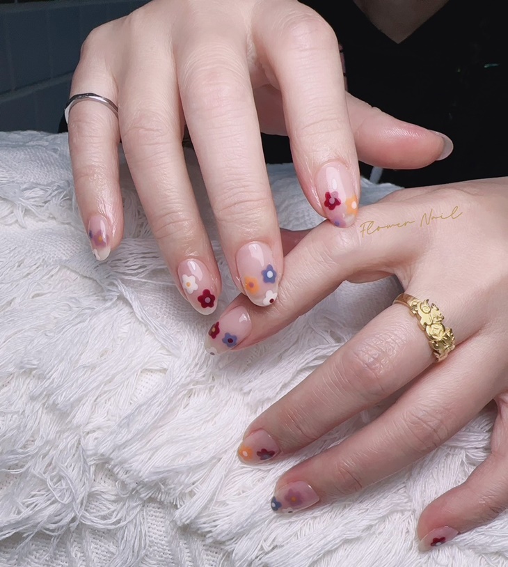 手部花式造型凝膠美甲