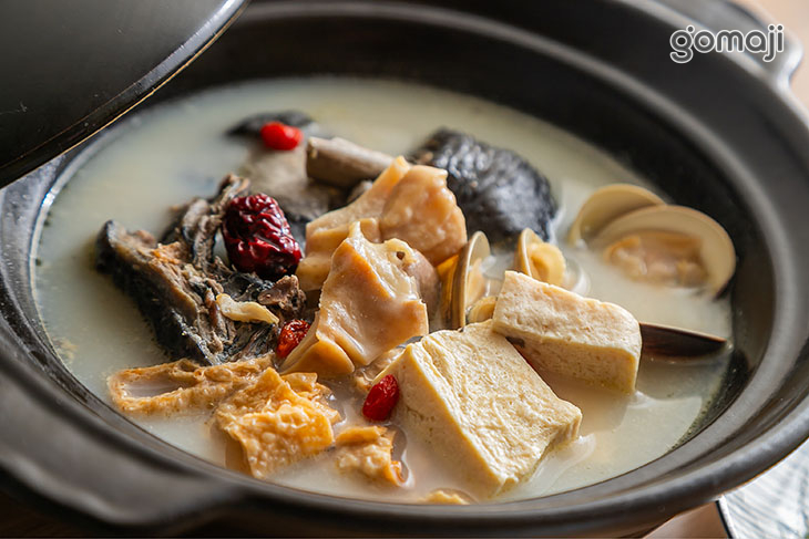 白胡椒豬肚烏骨雞湯