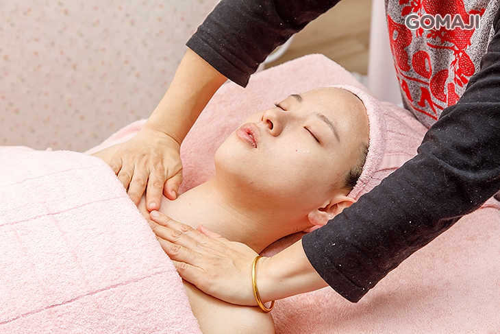 肩頸手部芳香精油紓壓按摩