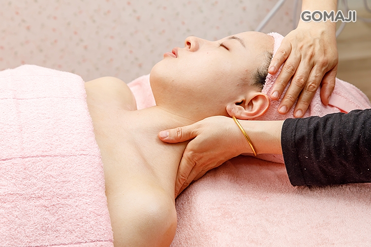 肩頸手部芳香精油紓壓按摩