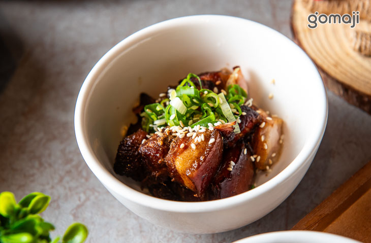 行家菜：蒜泥白肉/感動皮蛋/蔣家紅燒肉