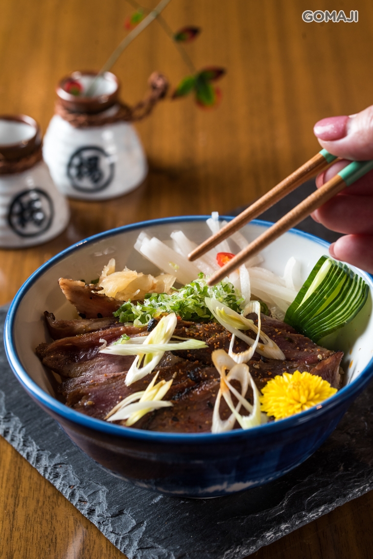 炙燒美國特級無骨牛小排丼一份