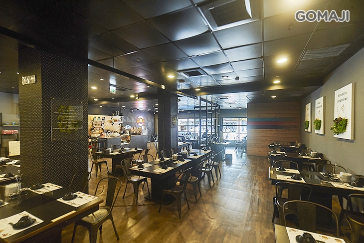 港式聞雞起爐麻辣雞煲火鍋