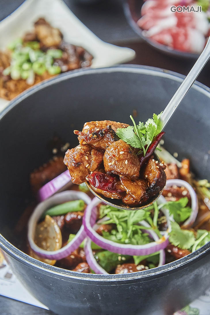 招牌麻辣雞煲(半隻)