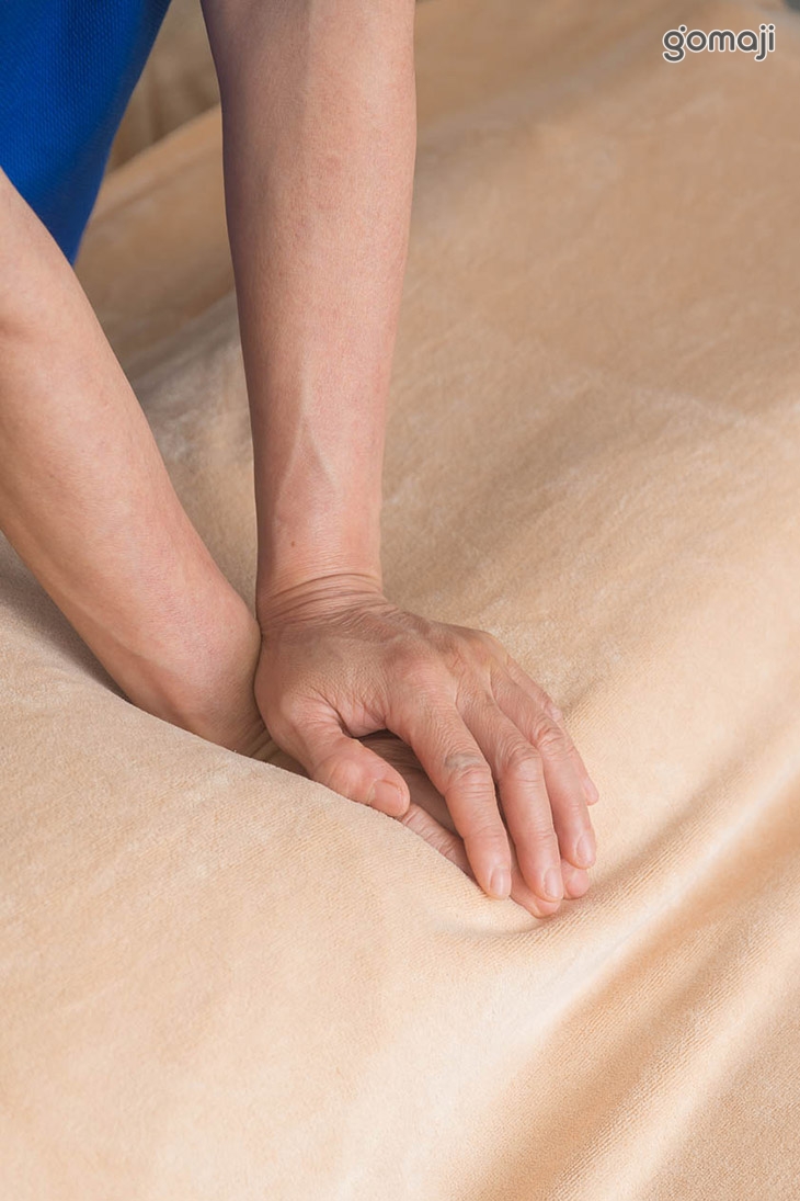 全身指壓按摩放鬆