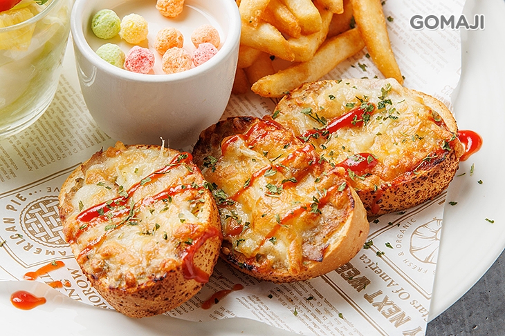 焗烤軟法鮪魚起士麵包