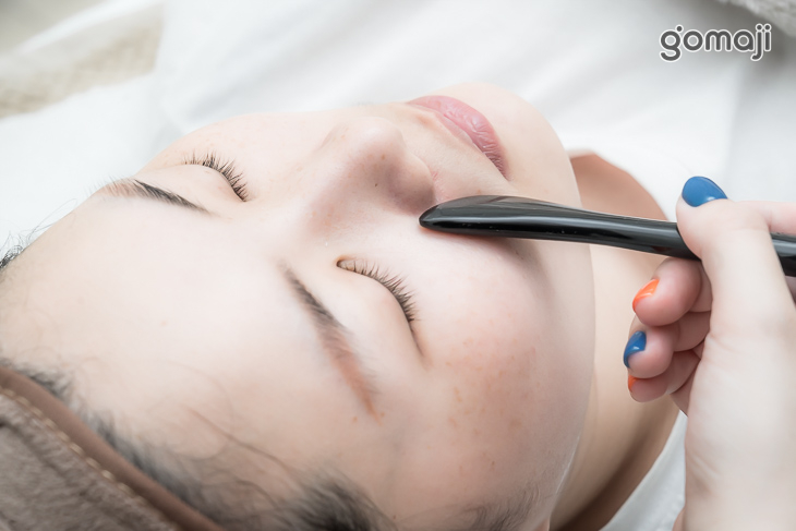 開始臉部撥彈緊緻小臉術操作