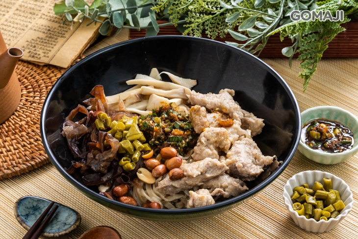 川滑肉片手工意麵