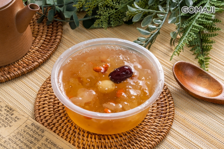 桃膠蓮子羹