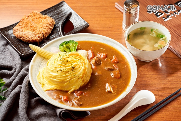 裙擺蛋咖哩飯定食 