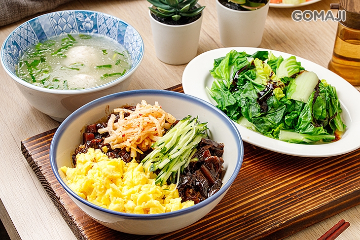 韓6B:韓式炸醬飯+虱目魚丸湯+燙青菜