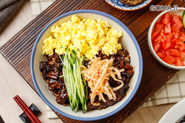 韓6B:韓式炸醬飯+虱目魚丸湯+燙青菜