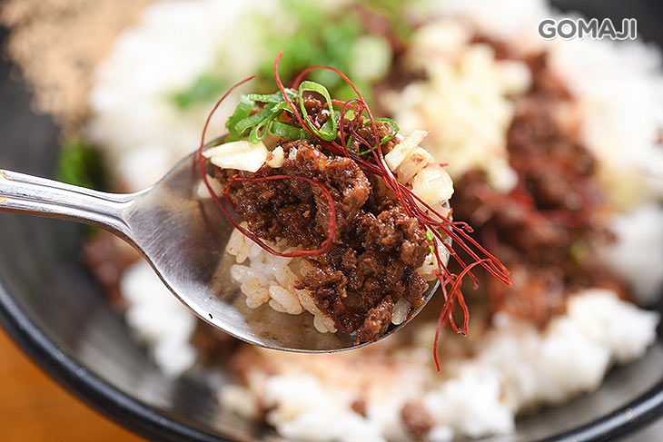 牛肉滷肉飯