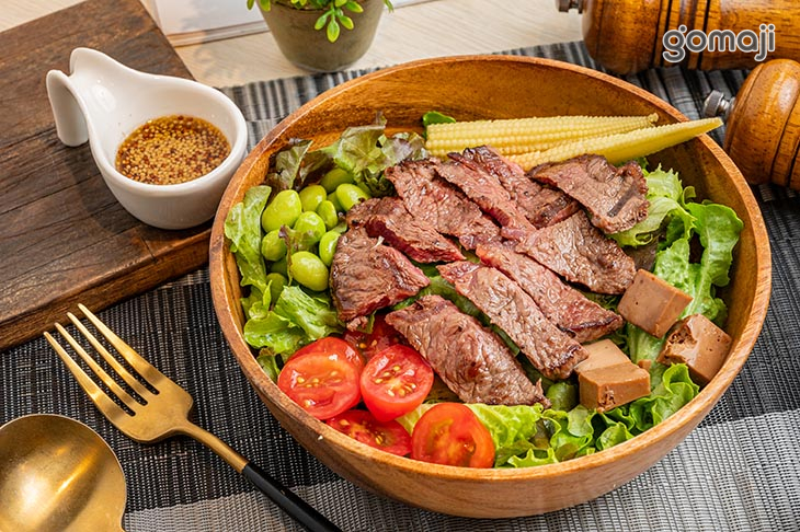 嫩肩牛排蒔蔬(醬料四選一)(蘋果油醋醬、和風醬、胡麻醬、蜂蜜芥末) 