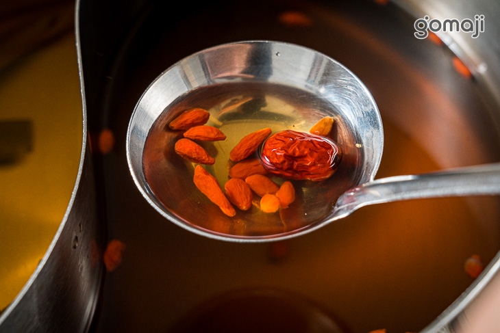 剝皮辣椒鍋／藥燉養生鍋