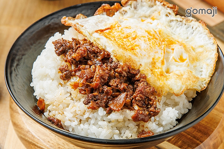 銷魂麻辣滷肉飯+洗選蛋
