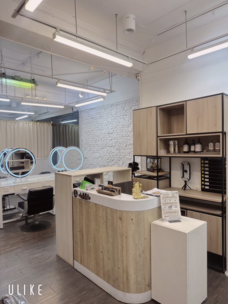  I&U Hair salon