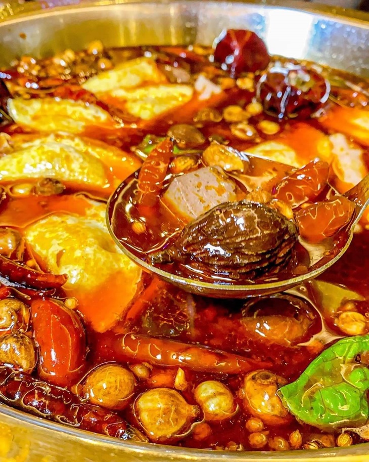 重慶麻辣老火鍋