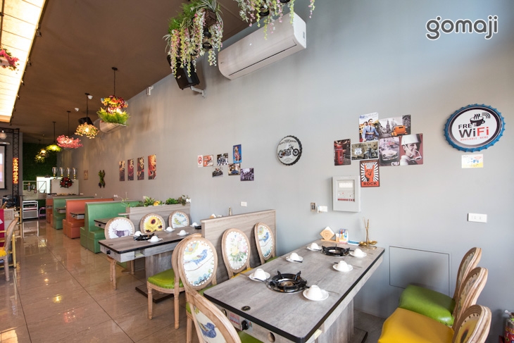  重慶故事民歌餐館