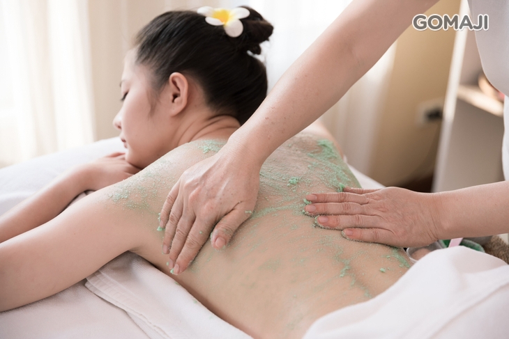 背部嫩白去角質