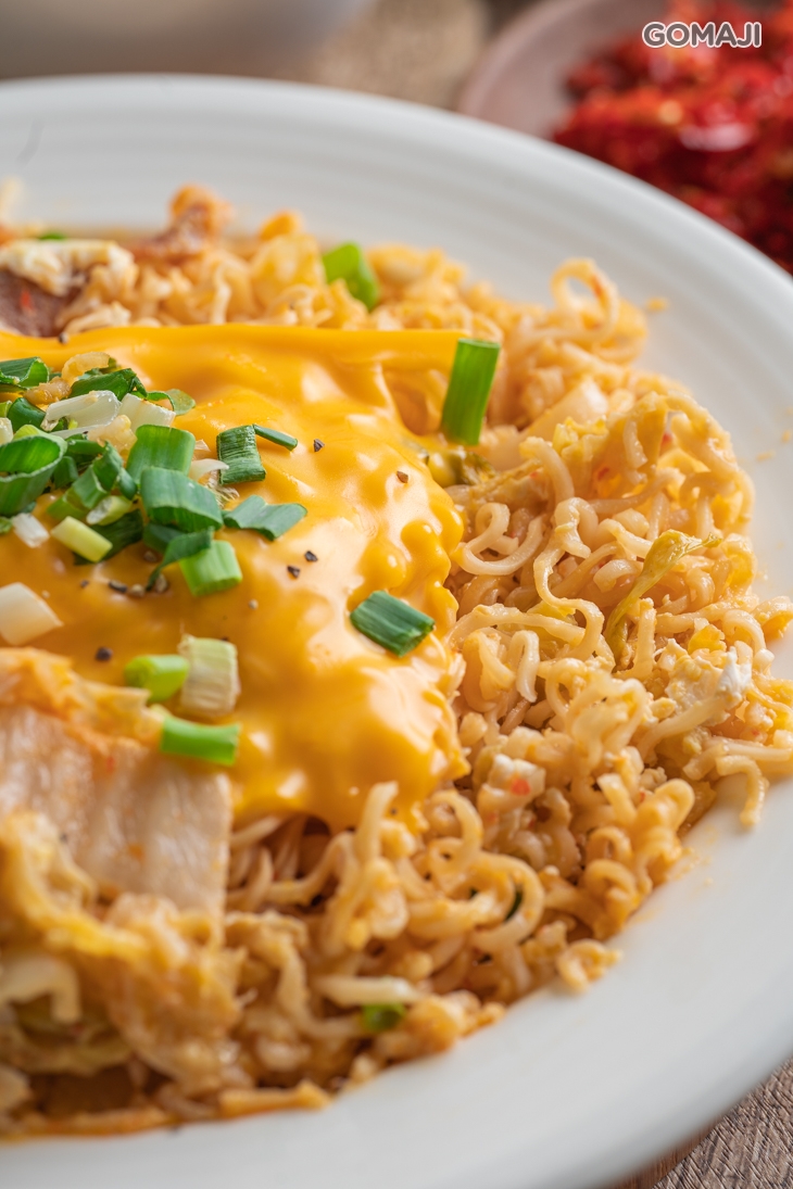 黃金豬炒泡麵+起司