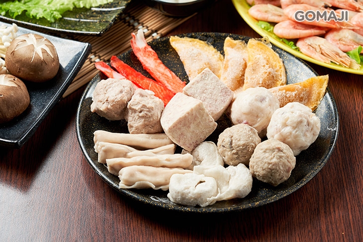 燕餃+魚餃+土雞蛋餃+蟹味棒+芋角+香菇貢丸+芋頭貢丸+花枝丸