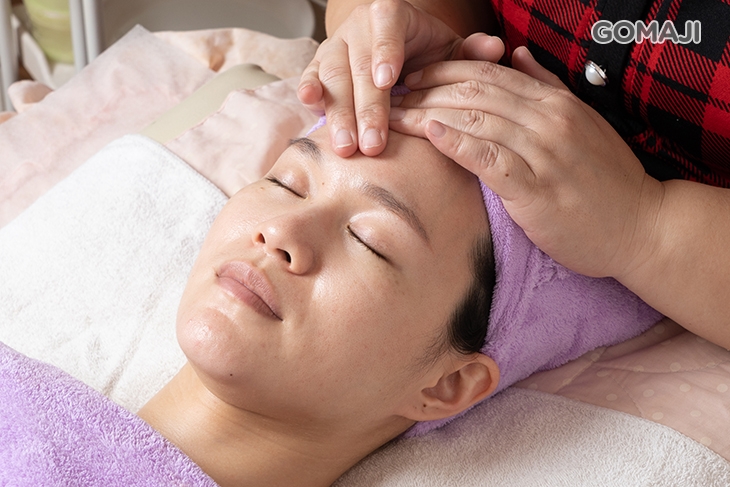 臉部拉提舒痠按摩 