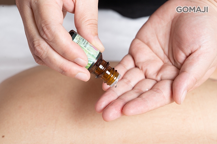 澳洲能量精油舒痠按摩精油全身正背面經絡手技