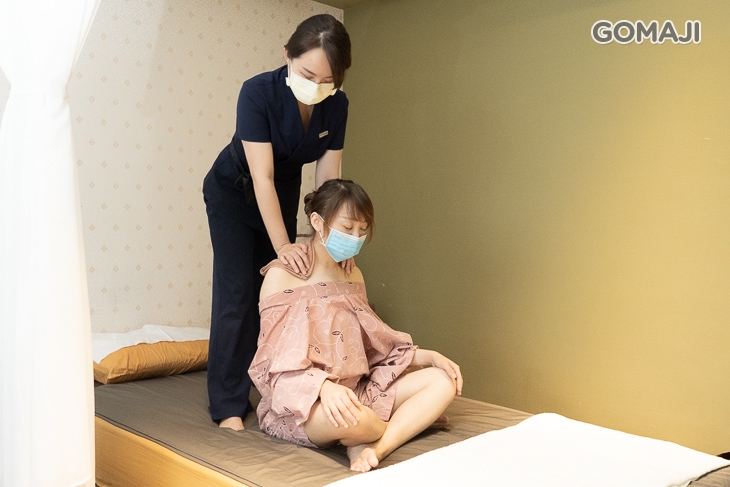 泰式指壓鬆筋身體舒緩按摩50分(含肩頸+腰臀+全腿)