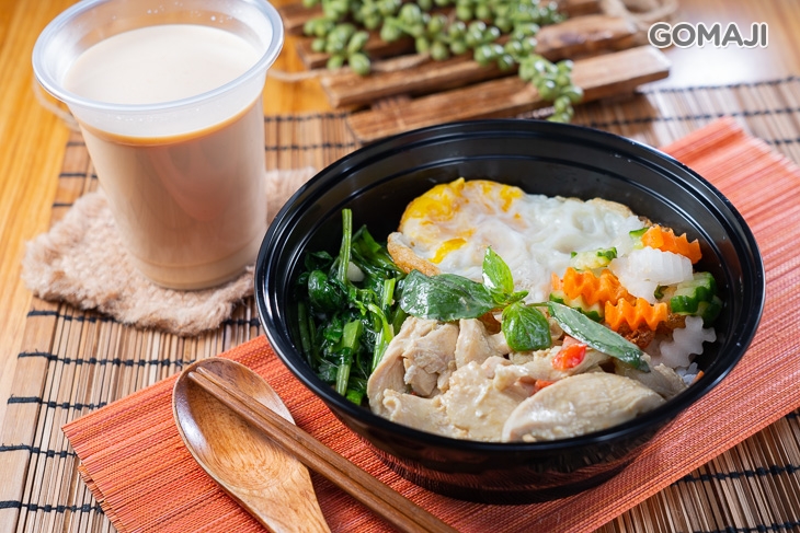 綠咖哩雞肉飯
