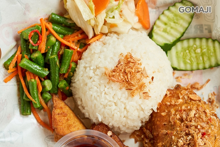 椰奶紅醬炸雞飯