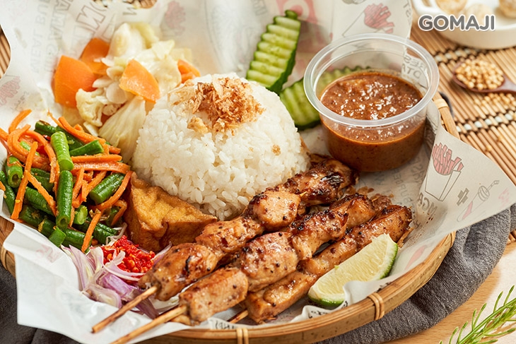 花生醬烤沙爹雞肉飯