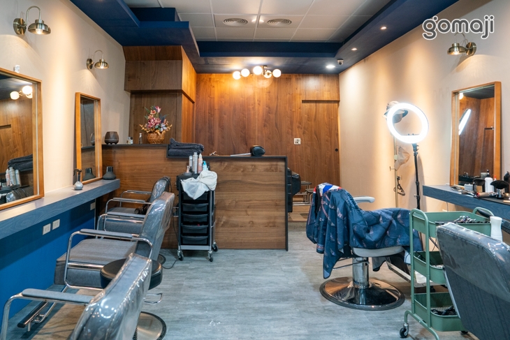 8 MILE hair salon
