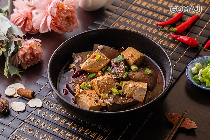 走街招牌麻辣鴨血豆腐
