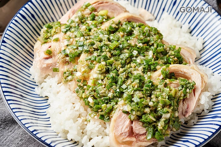 伍玲油蔥雞腿肉飯